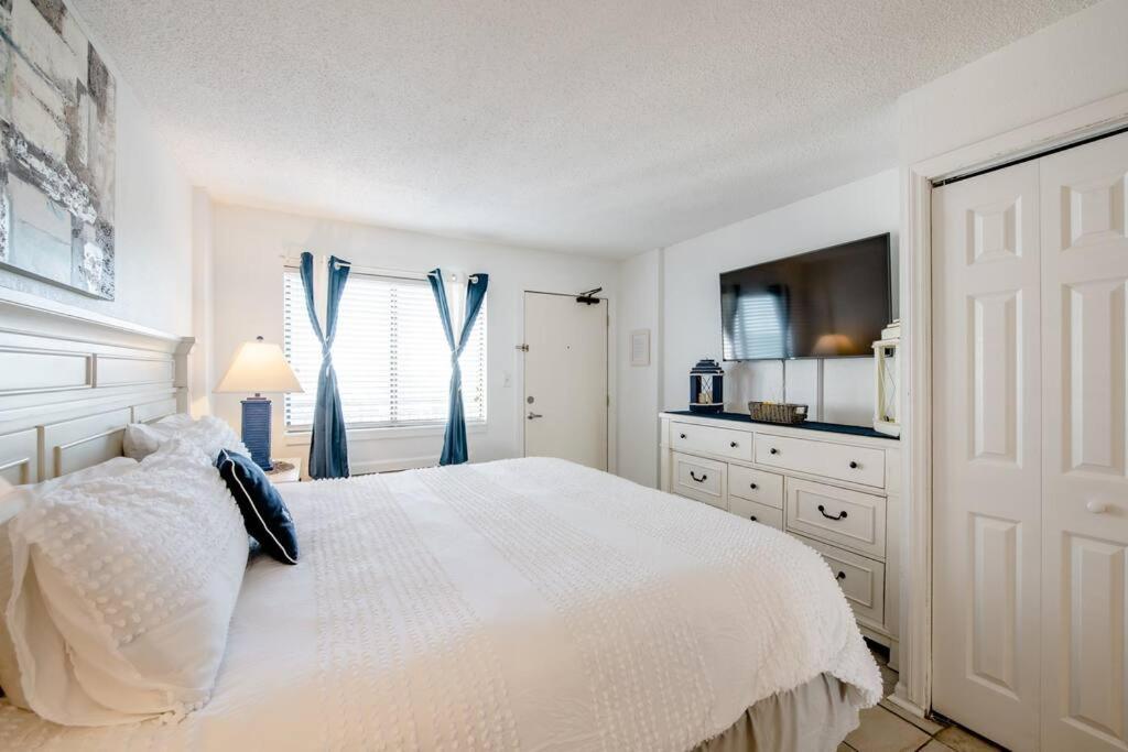 Royal Retreat-Amazing View-King Bed-1 Bedroom-Full Kitchen-Free Parking-Self Check-In 미를 비치 외부 사진