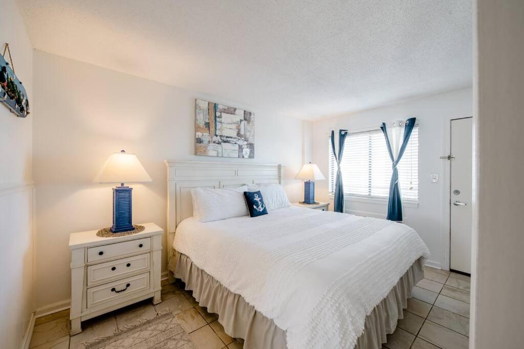 Royal Retreat-Amazing View-King Bed-1 Bedroom-Full Kitchen-Free Parking-Self Check-In 미를 비치 외부 사진